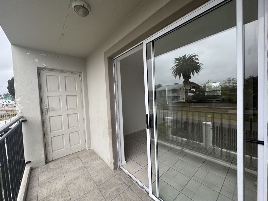 2 Bedroom Property for Sale in Van Der Stel Western Cape